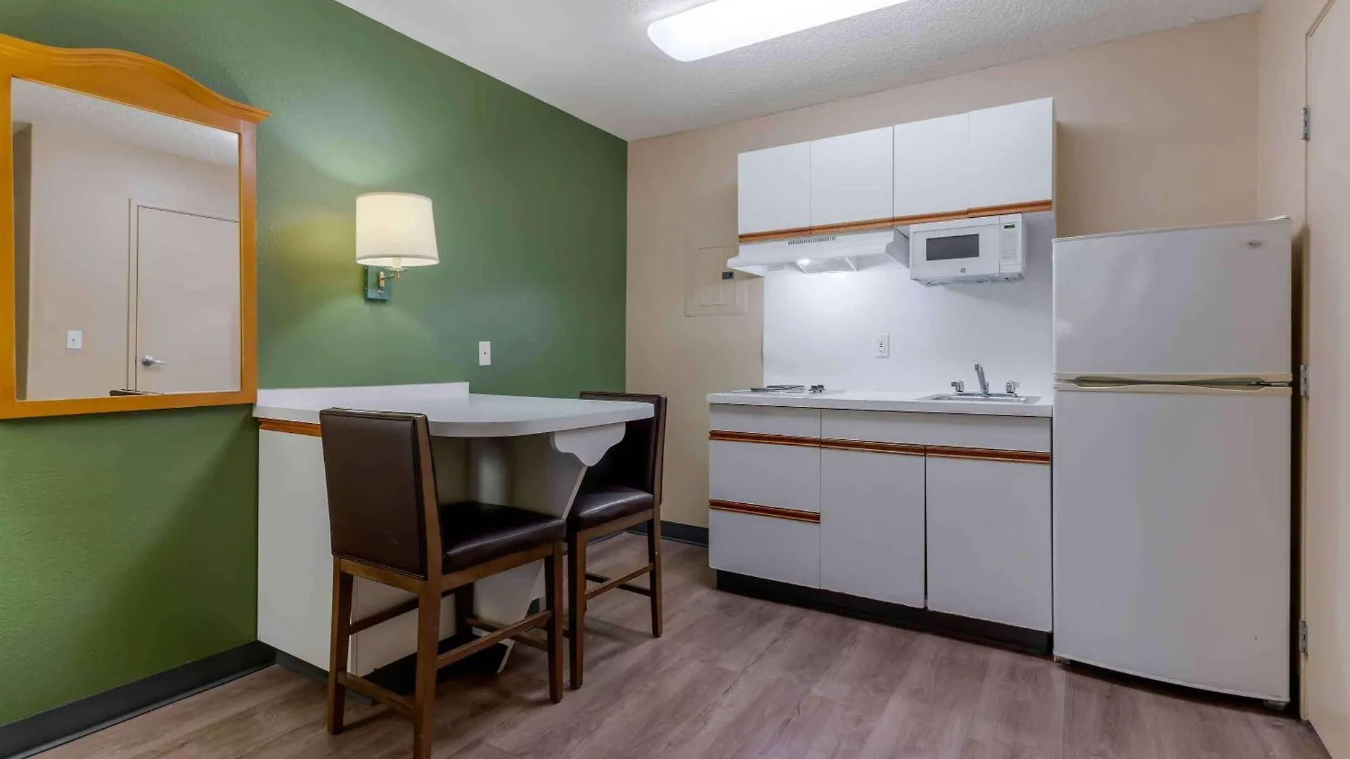 Extended Stay America Suites - Clearwater - Carillon Park Hotel
